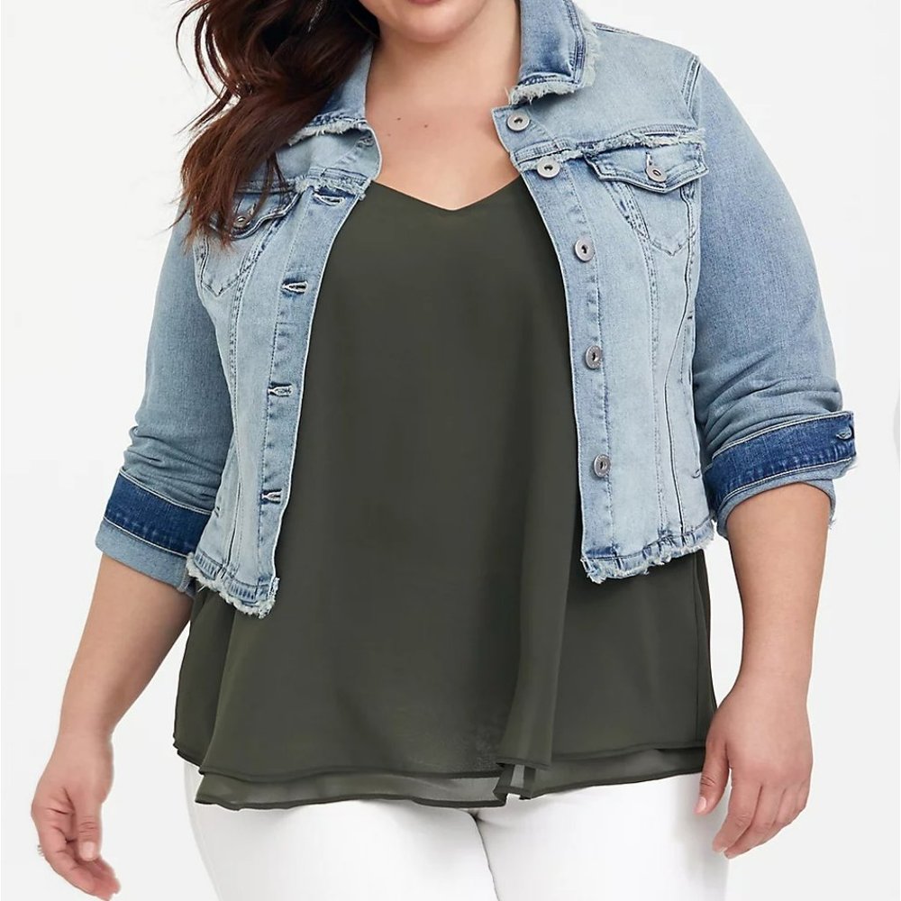 CROP DENIM JACKET - MEDIUM WASH